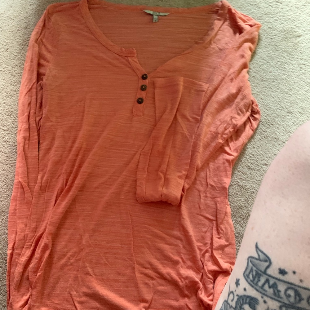 Long sleeved tee